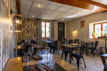 Restaurant Foncine-le-Haut, Haut-Jura · Auberge de la Rivière